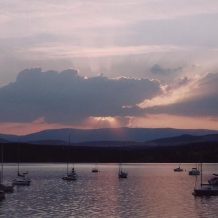 Camping De Cervera De Buitrago Eksteriør bilde