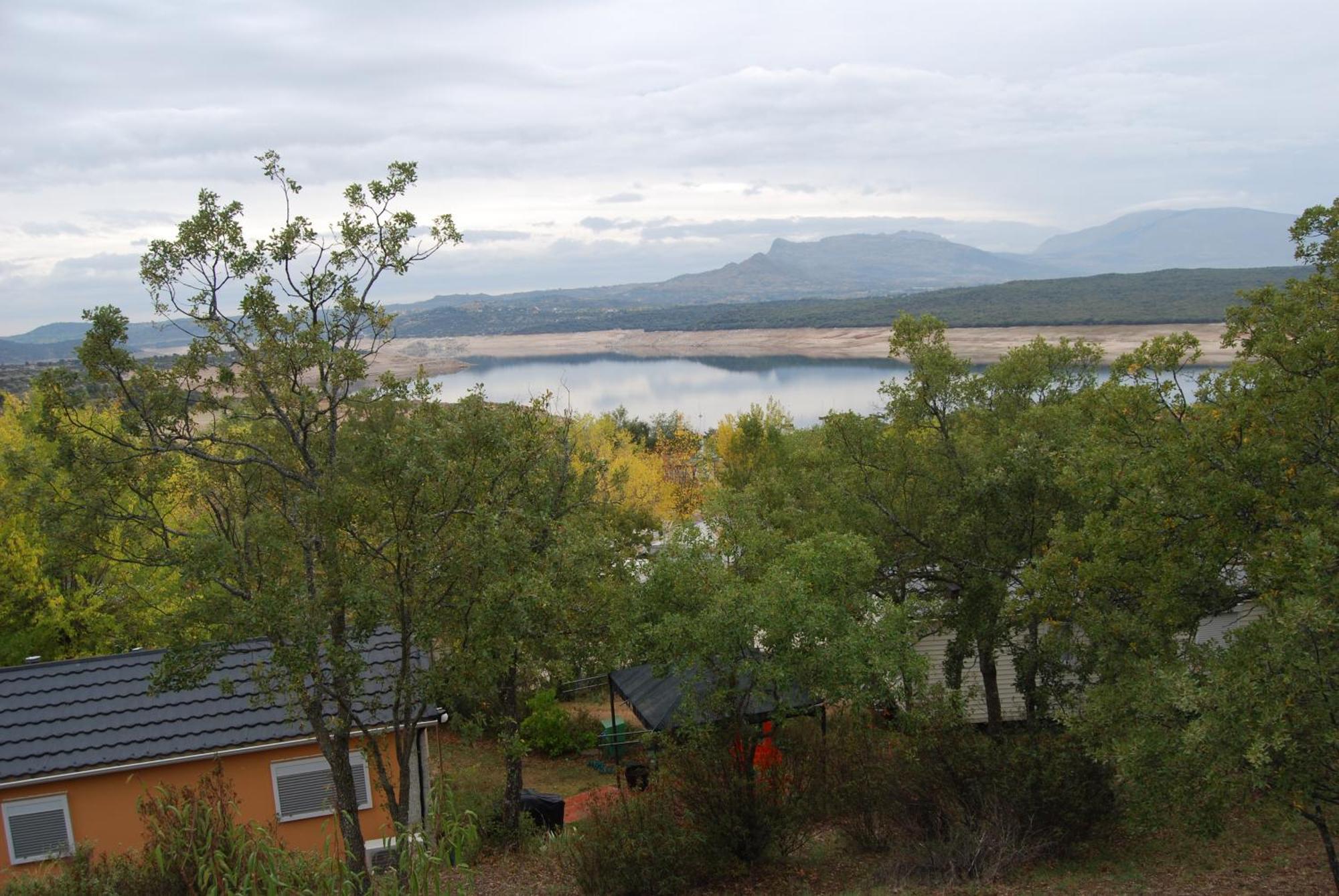 Camping De Cervera De Buitrago Eksteriør bilde