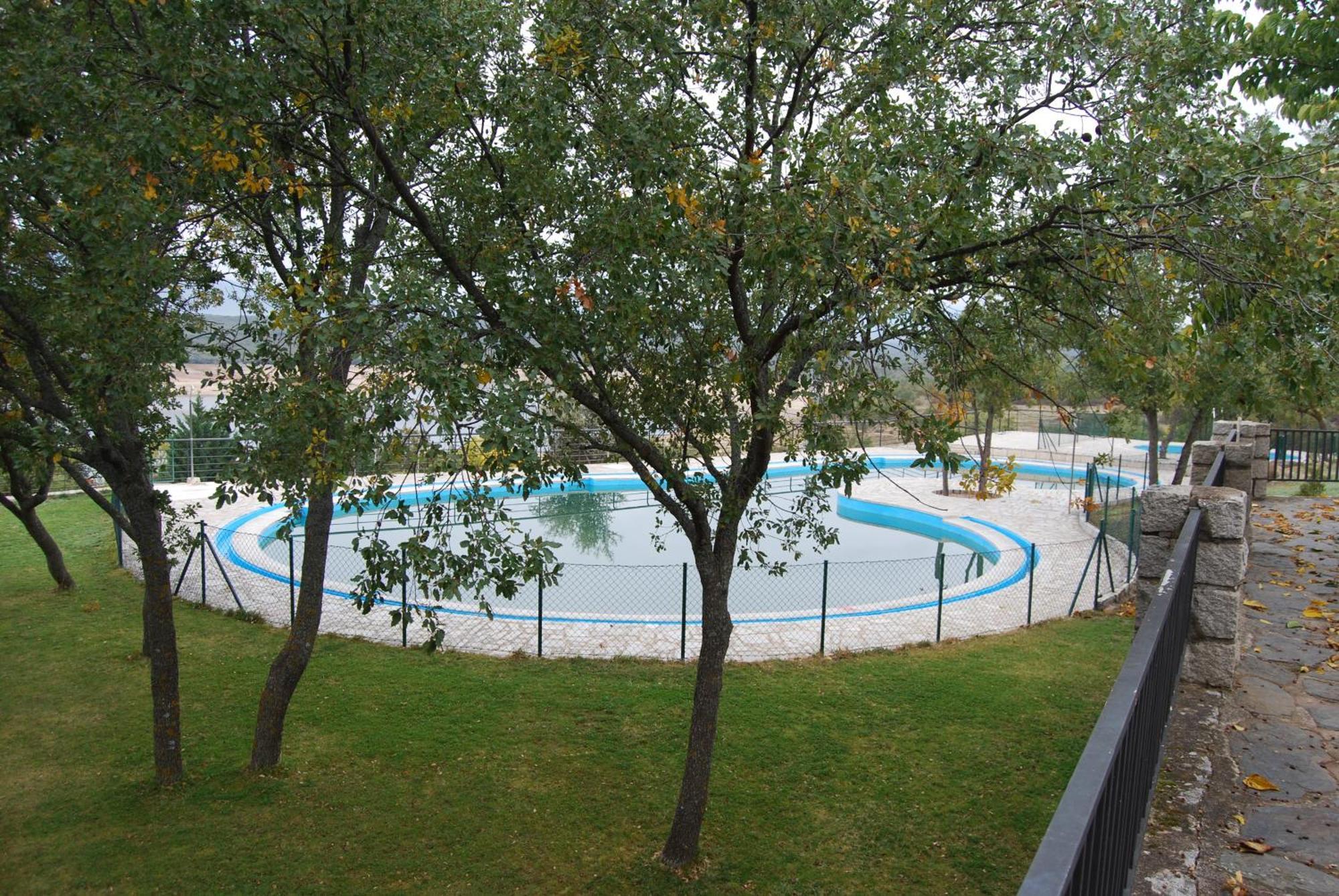 Camping De Cervera De Buitrago Eksteriør bilde