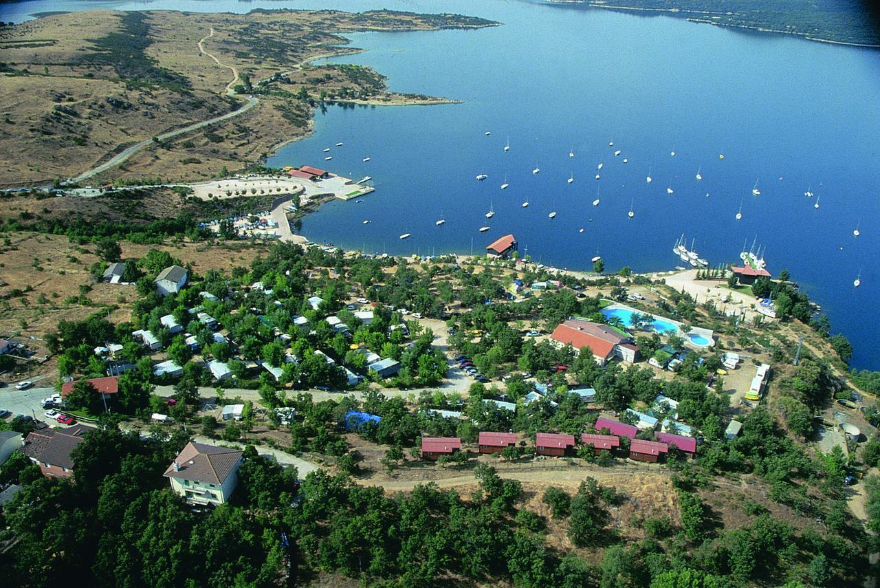 Camping De Cervera De Buitrago Eksteriør bilde